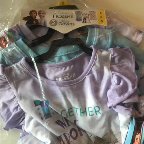Frozen II nightgowns 3 pack 5T - Picture 3 of 4